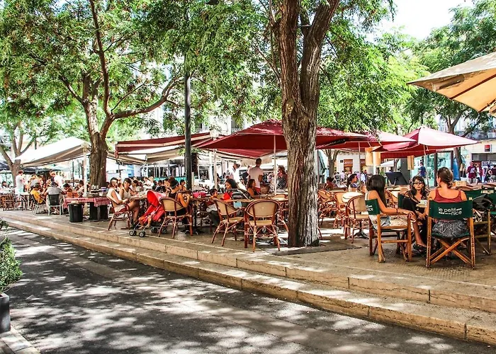 Cocon Chic - Place De La Comedie, Beaux Arts Montpellier